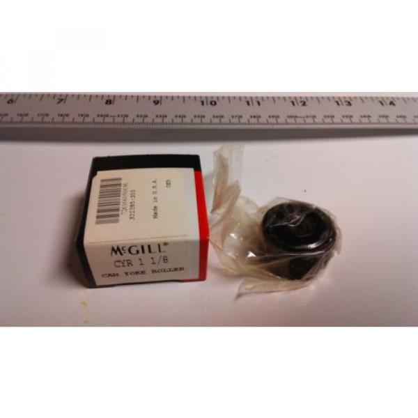 McGill Cam Yoke Roller Bearing  CYR 1 1/8 S  NEW Bearing 1 1/8&#034; #1 image