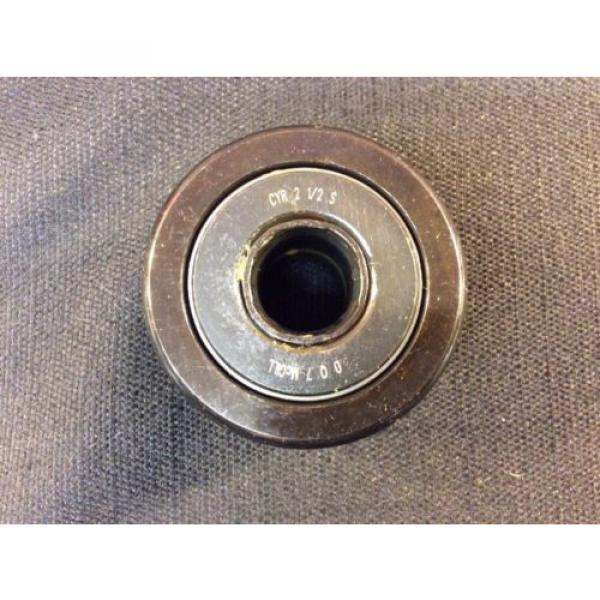 McGill Lubri-Disc 2 1/2 Cam Yoke Roller Bearing CYR2 1 Qty #3 image